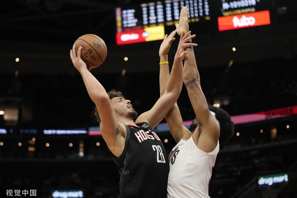 轻球员至直 轻球员至直